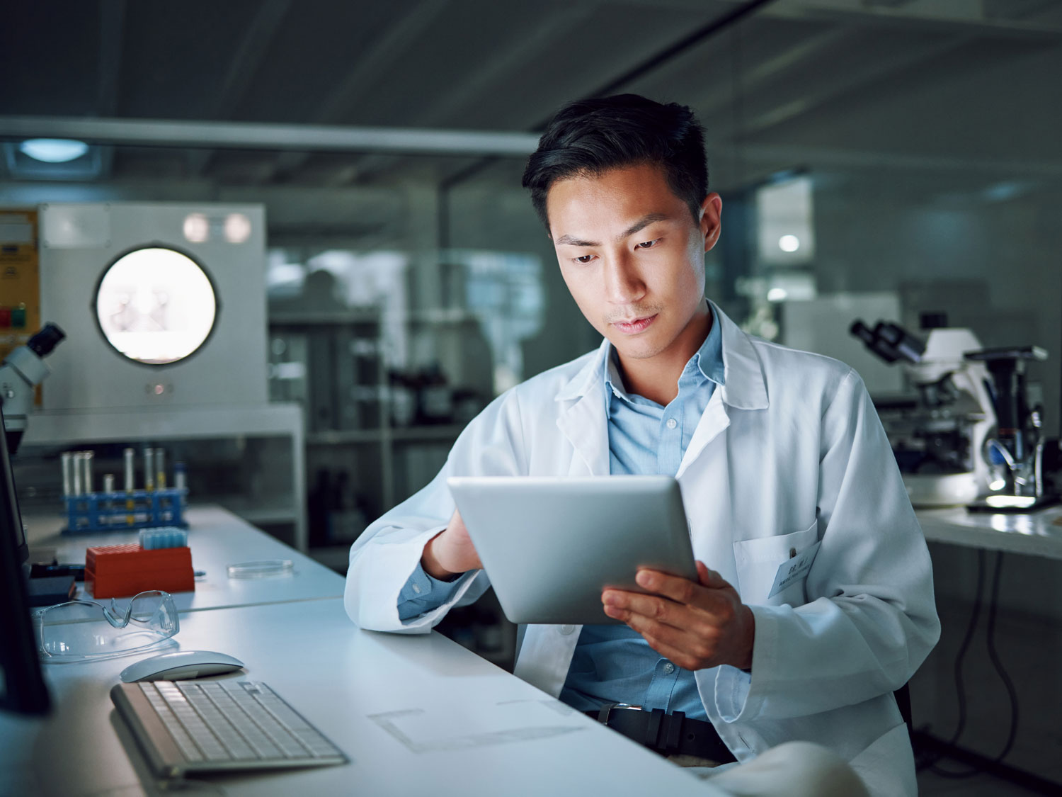 k_tablet-planning-and-scientist-with-digital-innova-2023-11-27-05-35-51-utc